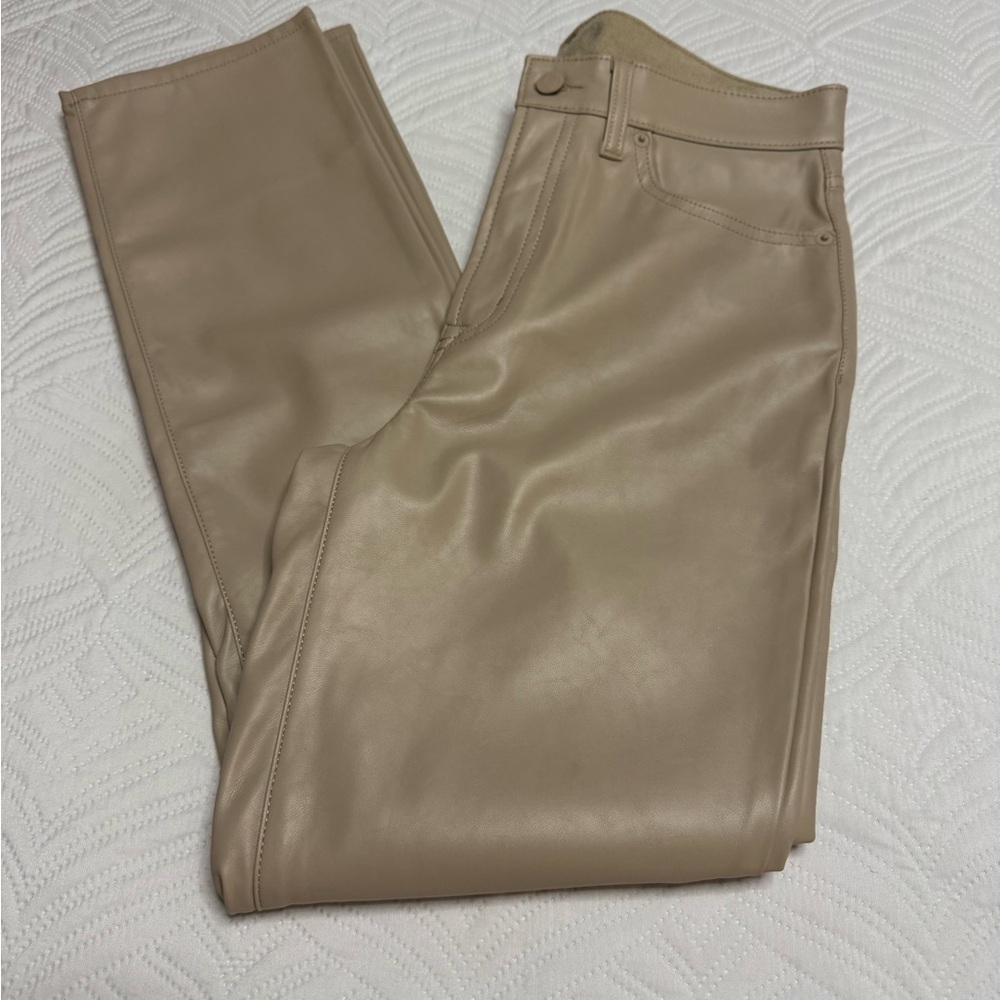 GAP Vintage Women’s Tan Faux Leather Pants. Size 6/28R